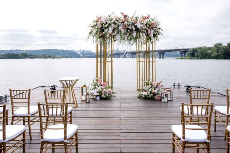 Hochzeitslocation am See in Berlin mit Hochzeitsplaner True Moments